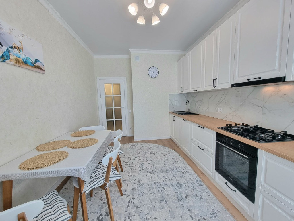 Inchiriez apartament cu 2 camere in zona Andrei Muresanu