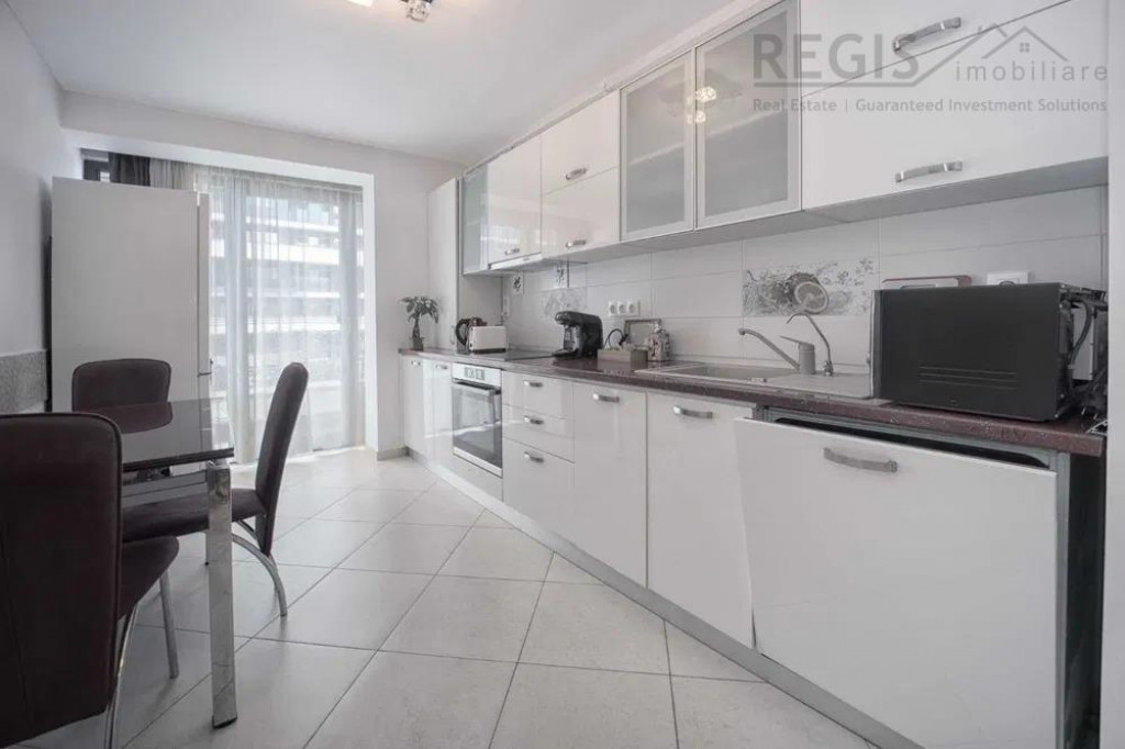 Garsoniera in Urban Coresi, Pretabil Investitie