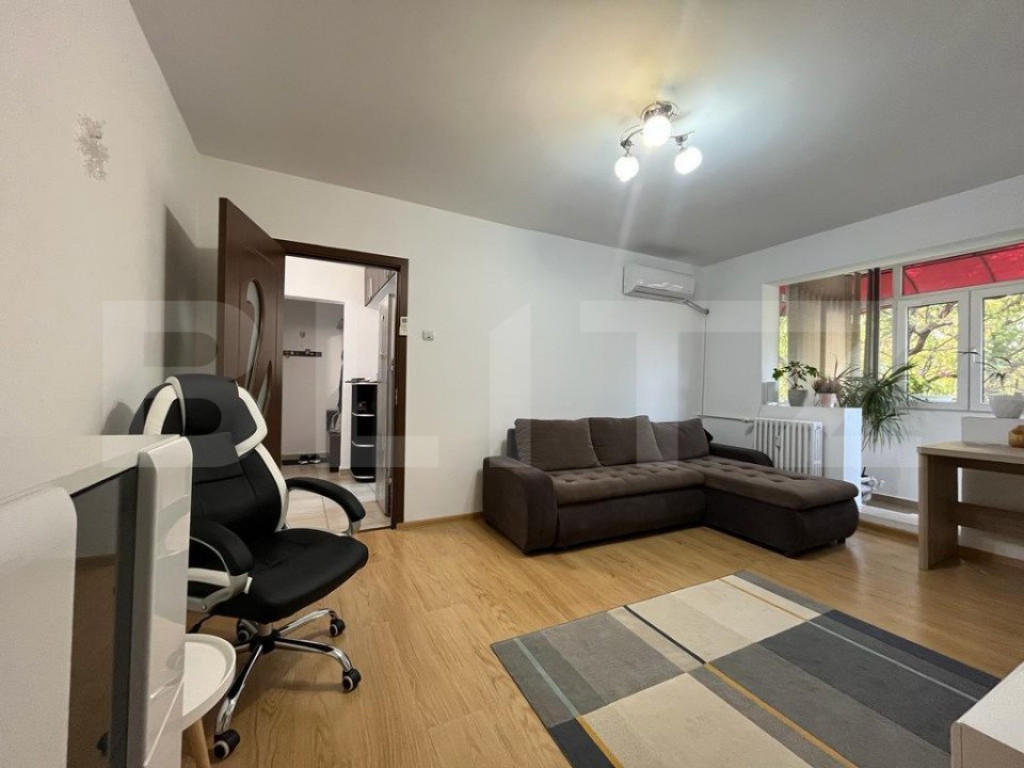 Apartament semidecomandat, 2 camere, 50 mp, modern, în cart