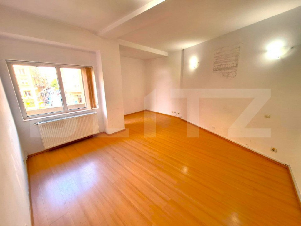 Spațiu comercial de închiriat 100 mp, ultracentral, zona U