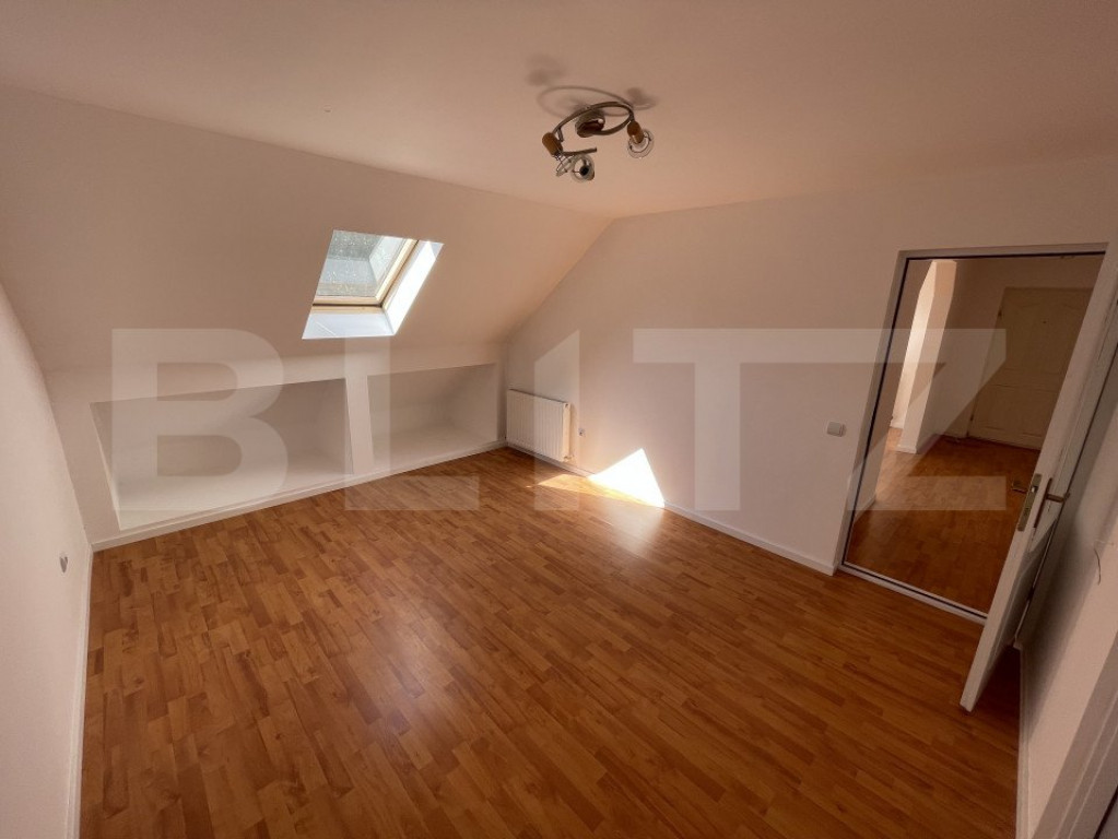 Apartament cu 3 camere – balcon mare, panoramă superbă,