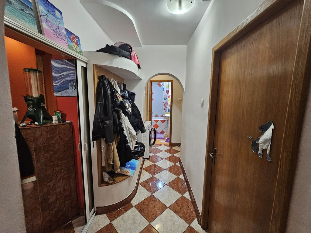 Apartament 3 camere decomandat metrou Brancoveanu