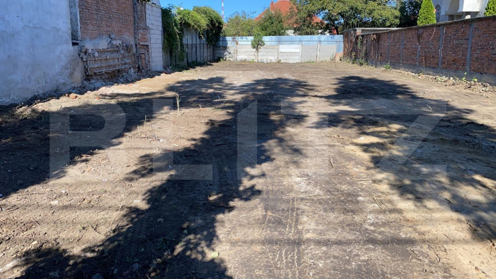 Teren intravilan la bulevard, cu utilitati, urbanism de bloc