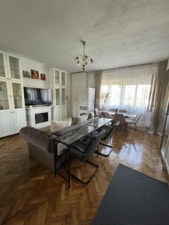 Apartament deosebit într-o clădire istorică, ultracentral