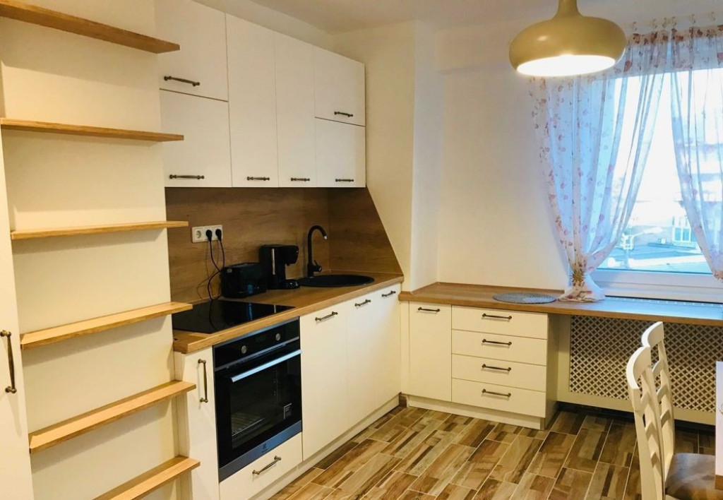 Apartament 3 camere de inchiriat zona Titan