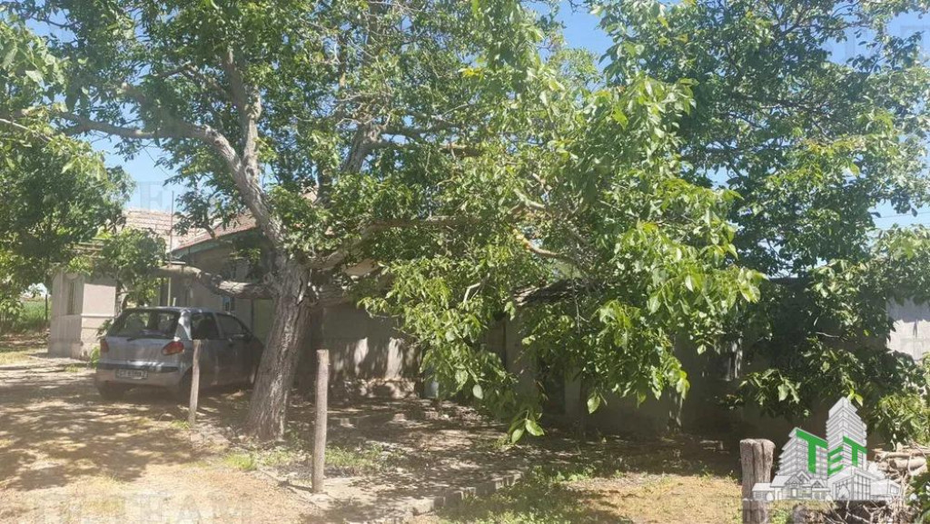 DE VANZARE CASA DULCESTI,23 AUGUST