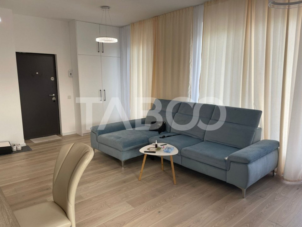 Apartament tip penthouse de inchiriat 3 camere 2 bai - teras