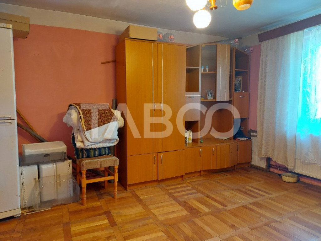 Apartament la casa 2 camere 41 mpu si 152 mp gradina 1 vecin