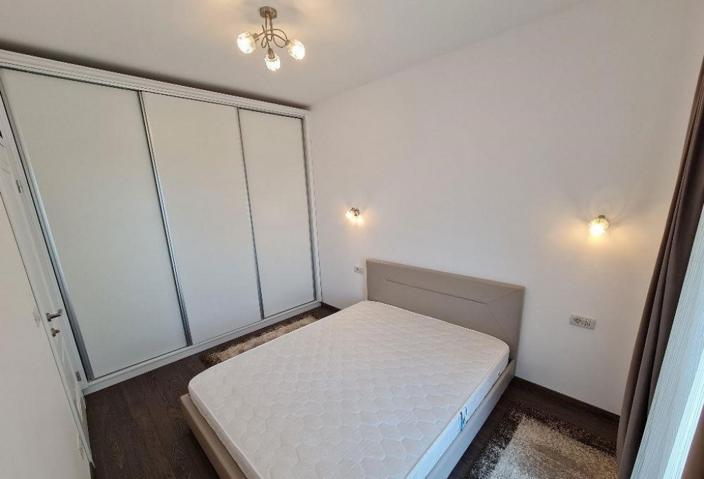 2 camere, Calea Calarasilor