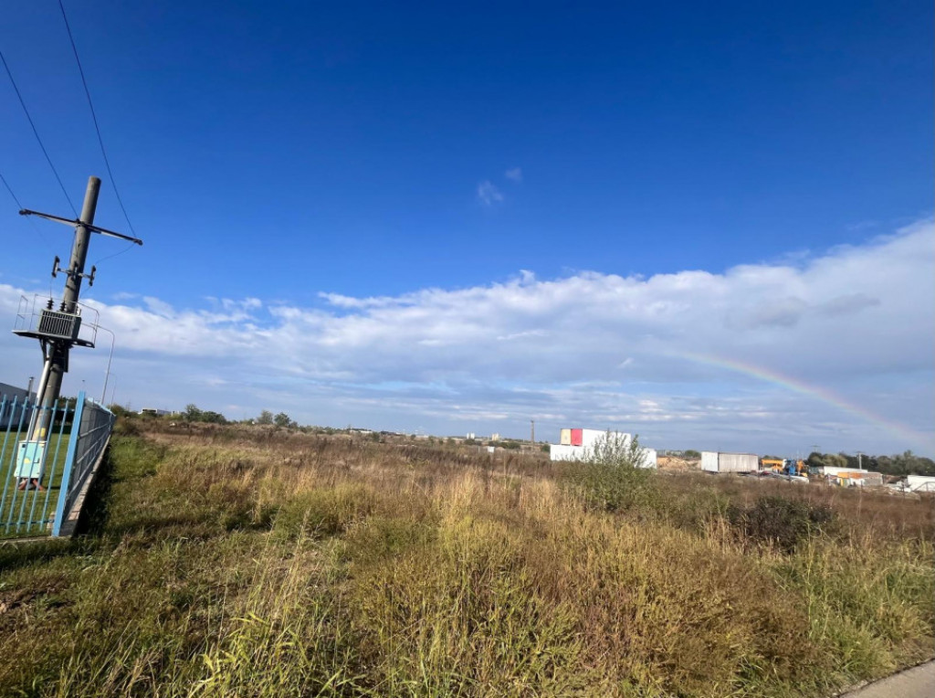 TEREN IDEAL PENTRU HALA P+1 / VAD EXCEPTIONAL / Drum Intre