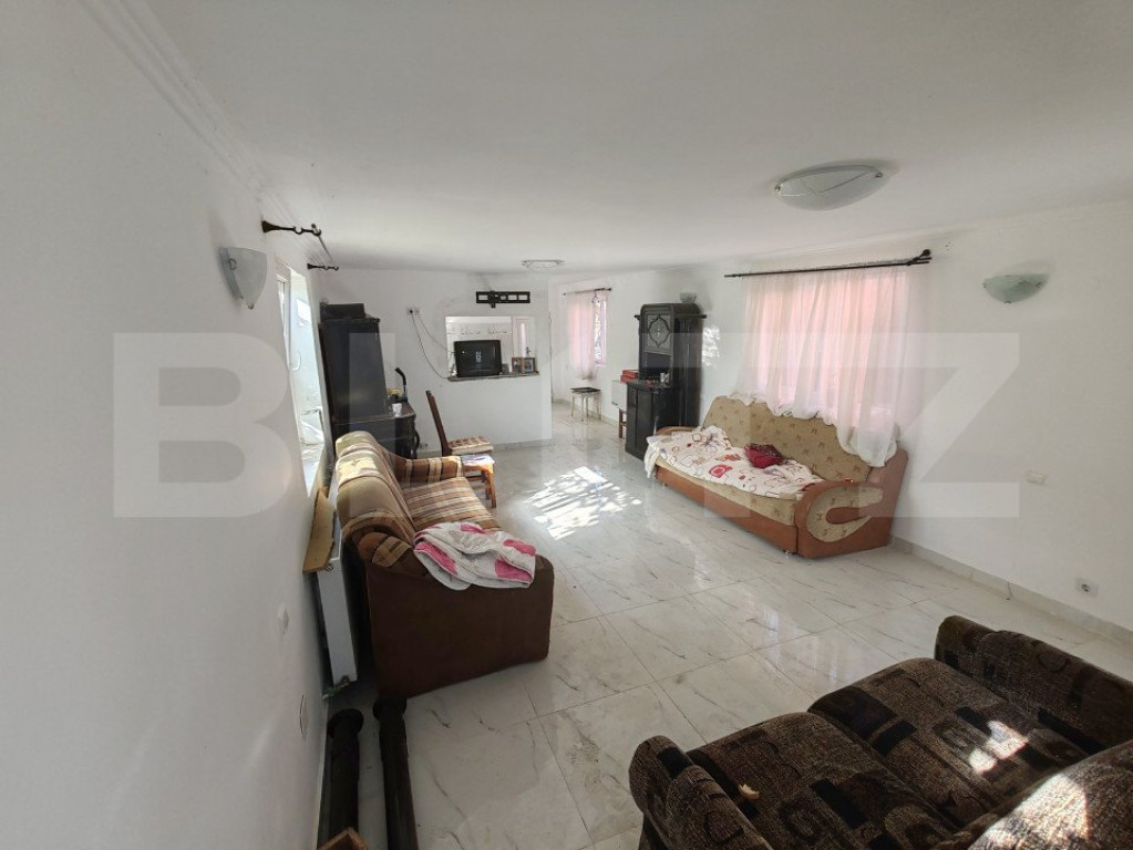 Casa +anexe de vanzare