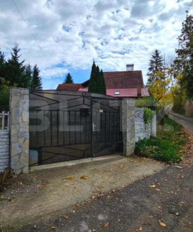 Casa deosebita, 3000 mp teren, 6 camere zona linistita - Bar