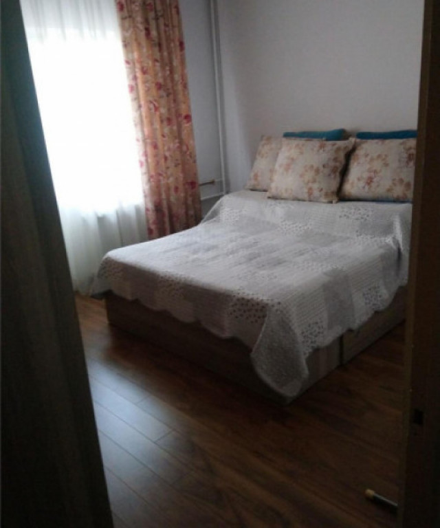 APARTAMENT 3 CAMERE, ZONA BUNA