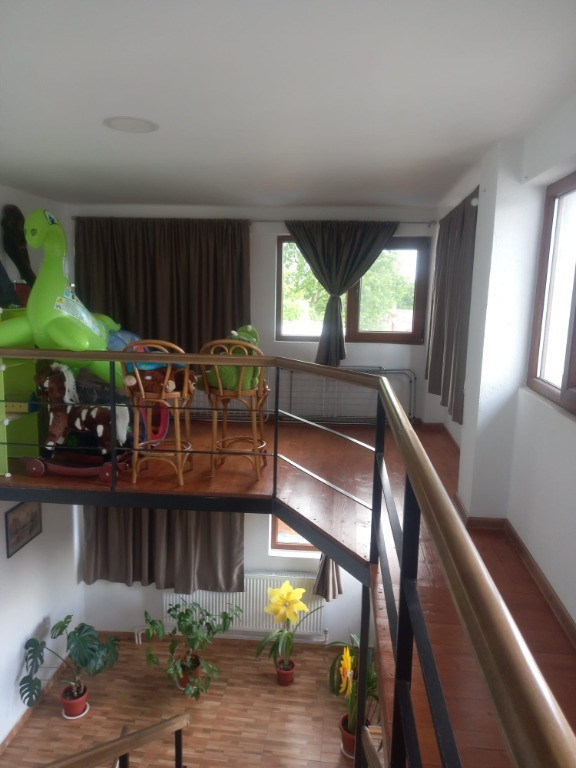 Casa P+1 zona centrala.