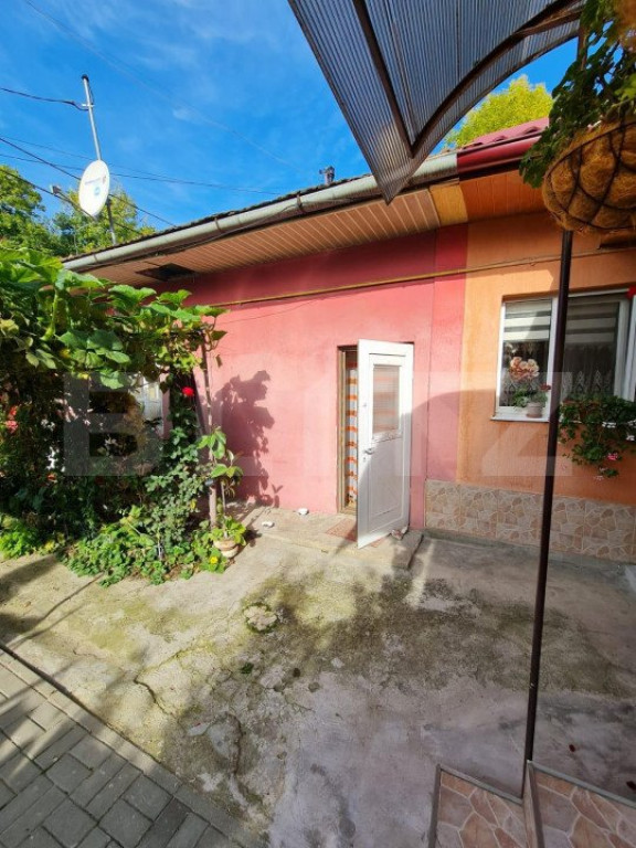 Casa alipita, 37 mp, pivnita, 82 mp de teren, zona Salii Pol