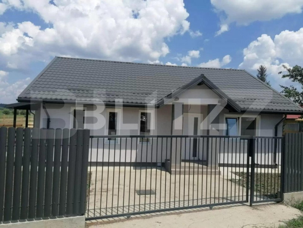 Case plan parter, 3 camere, 86 mp, 400 mp teren, Ciurea