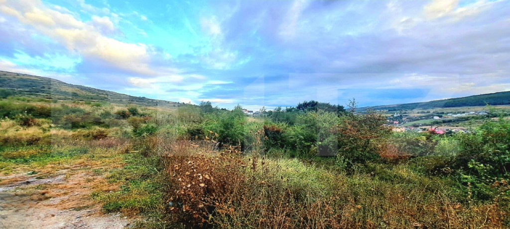 Teren intravilan 1155mp, situat in Chinteni