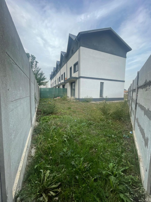 Casa 5 camere, finisaje la alegere, scoala si gradinita in apropiere