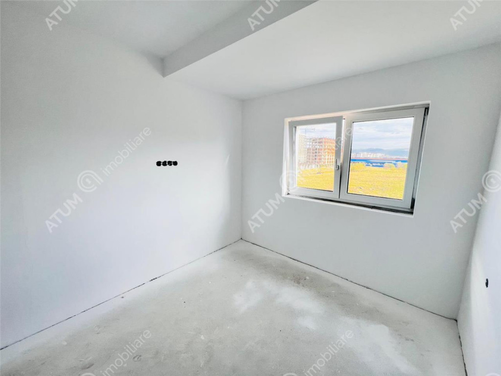 Apartament la cheie 3 camere 2 bai balcon etaj 1 zona Doamna