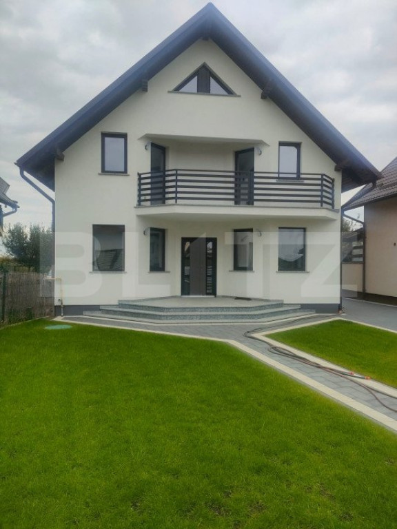 Casa Premium cu 6 camere, 238 mp utili, zona centrala, Radau