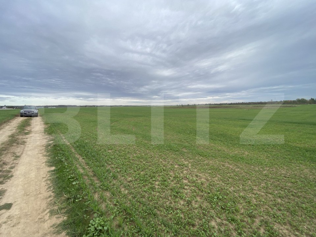 Teren intravilan 12500 mp, deschidere 32m, zona Selgros/Prea