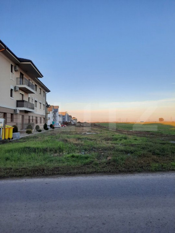 Teren cu urbanism, intravilan servicii, 1372 mp, in Dumbravi