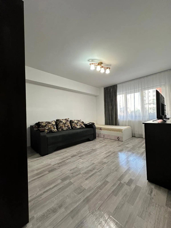 Garsoniera decomandata - zona Tractorul