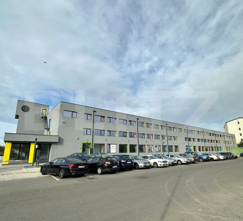 Oportunitate de Investiție: Clădire Multifuncțională 64