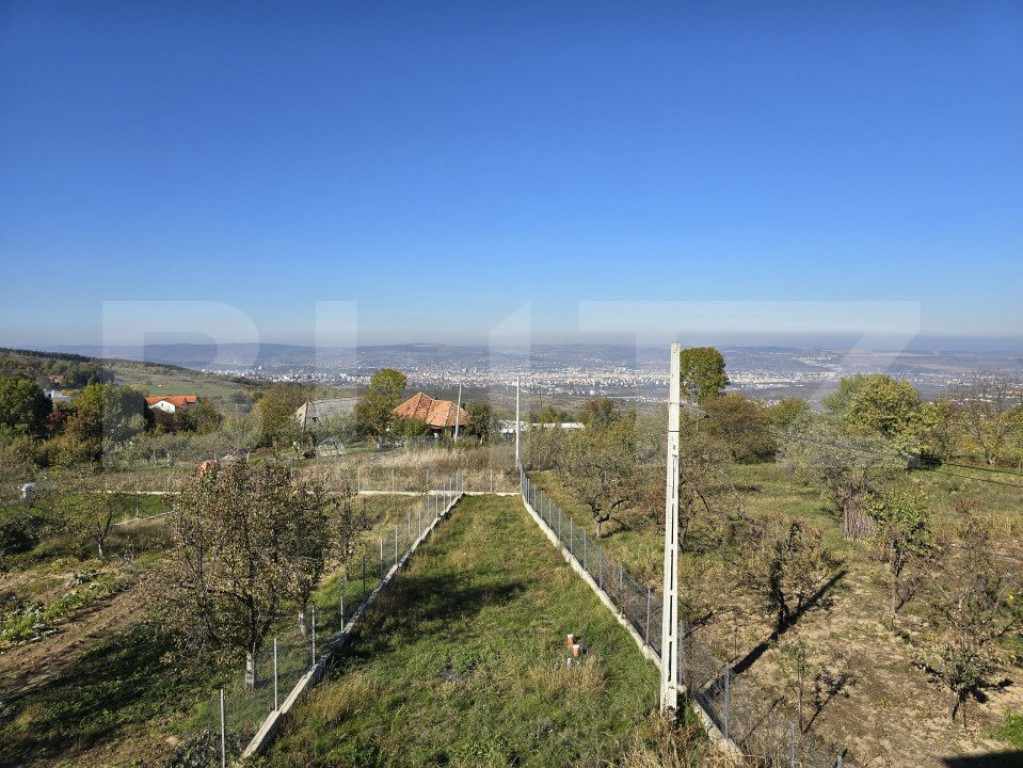 Casă cu view deosebit, garaj, teren de 590 mp, Feleacu