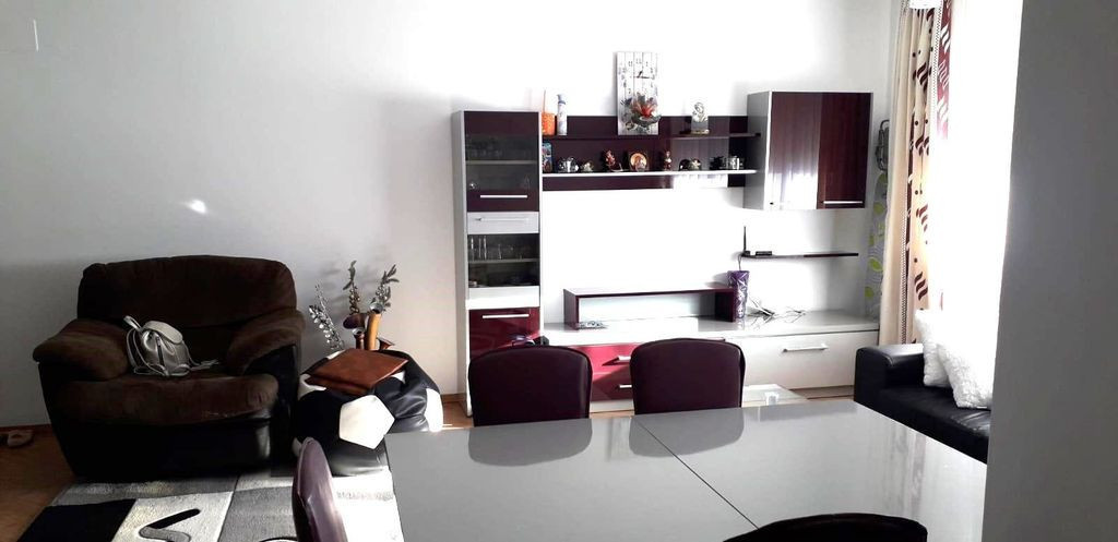 Apartament 3 camere Tractorul