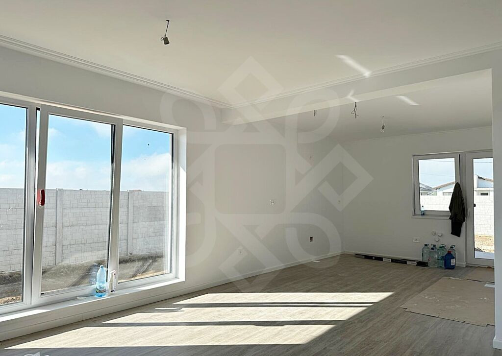 Apartament 3 camere de etaj 1, Velenta