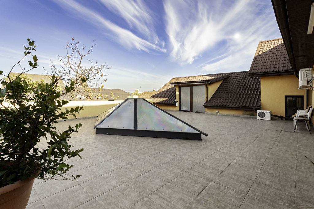 Oportunitate pentru afacerea ta- Spațiu cu destinație m...