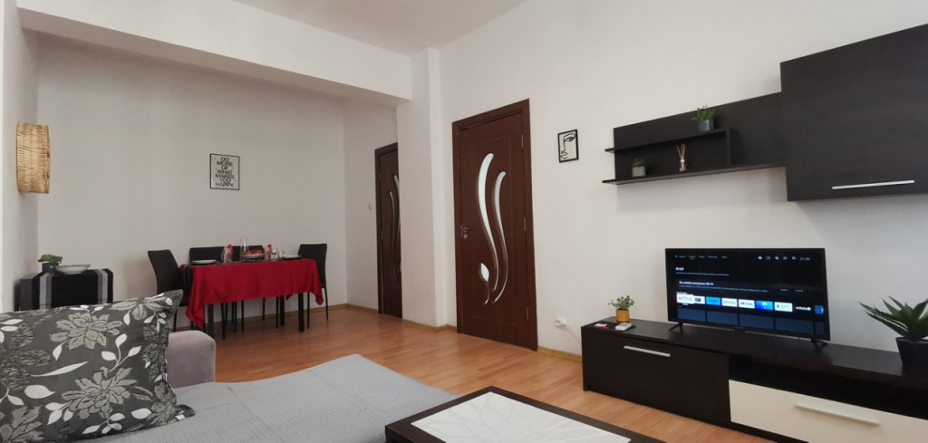 Apartament super luminos si linistit de inchiriat, Magheru