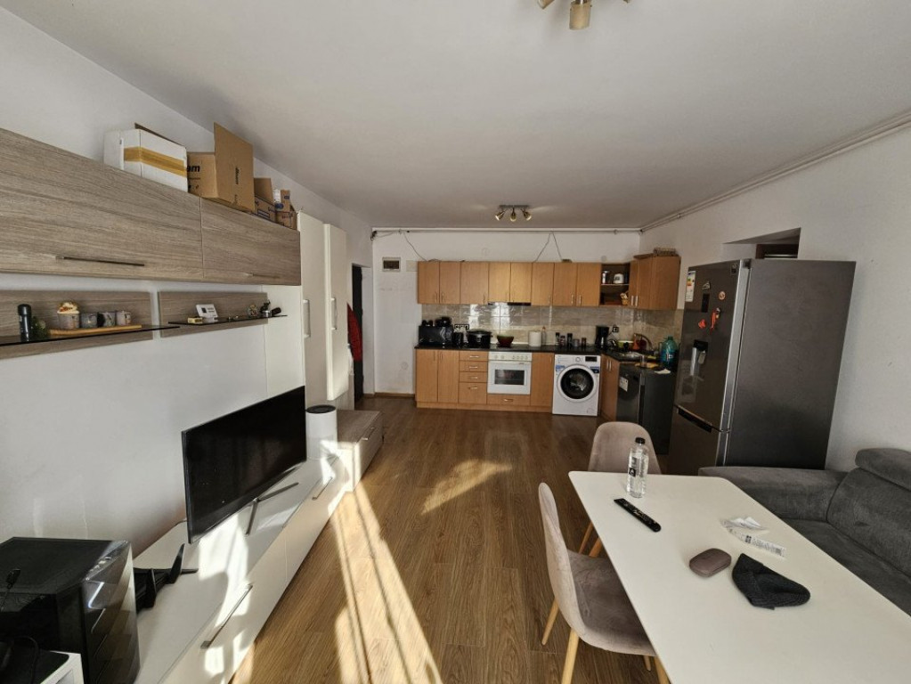 Apartament 2 camere, 50 mp, semidecomandat