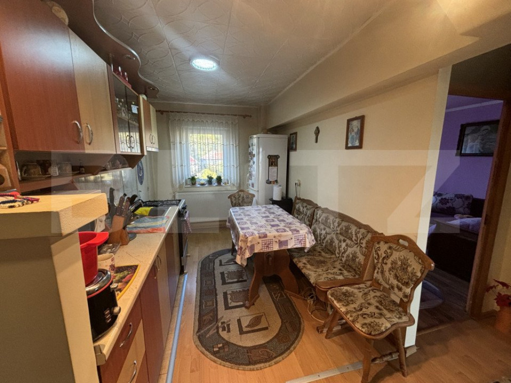 Vând apartament cu 3 camere