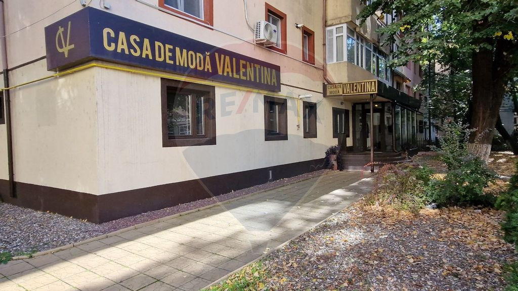 Spații comerciale de inchiriat cu suprafata de 75 mp in ...