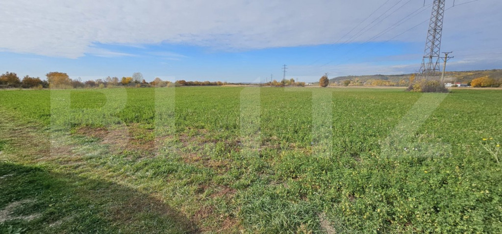 Teren in Razvad intravilan 1400mp cu acces la curent electri