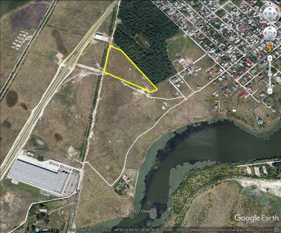 Teren Strada Aeroportului langa padure