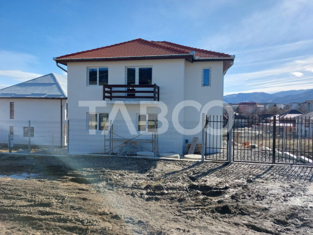 Casa individuala de vanzare 210 mp 6 camere 720 mp curte Ci