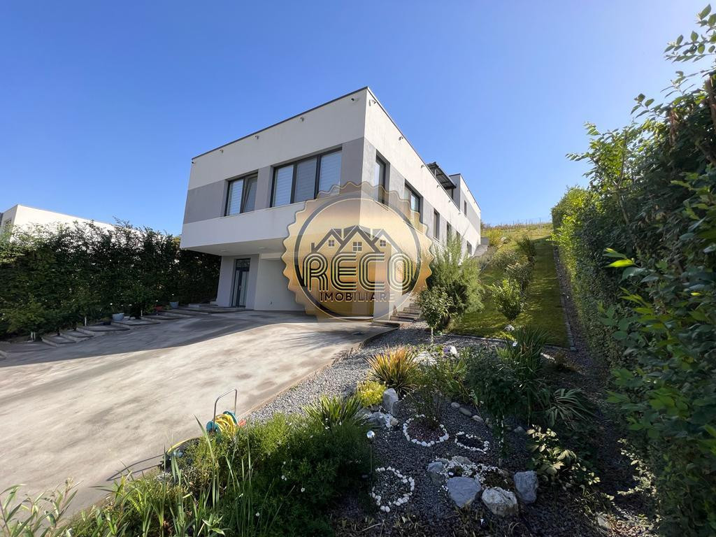 Vila Exclusivista Zona Dealuri Oradea, Priveli#537;te Deoseb