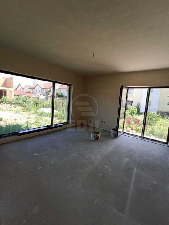 Duplex cu 5 camere, in vecinatatea zonei VIVO