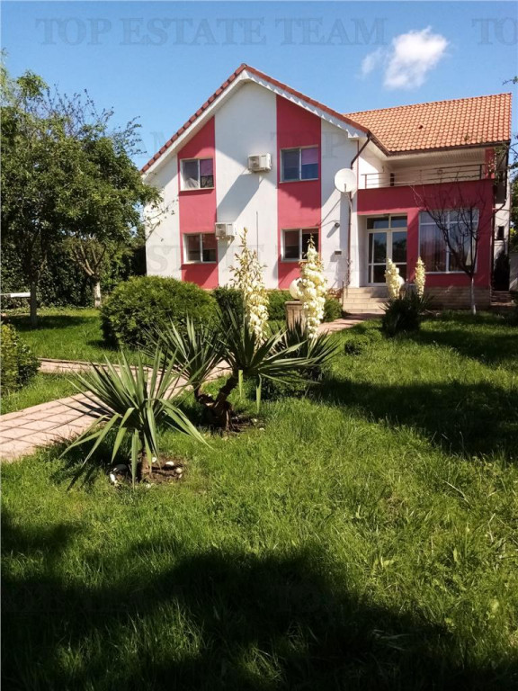 VILA 8 CAMERE GOLFUL PESCARILOR