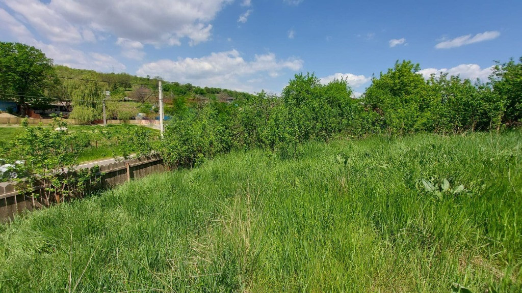 Teren intravilan 1490 MP Bratuleni Miroslava