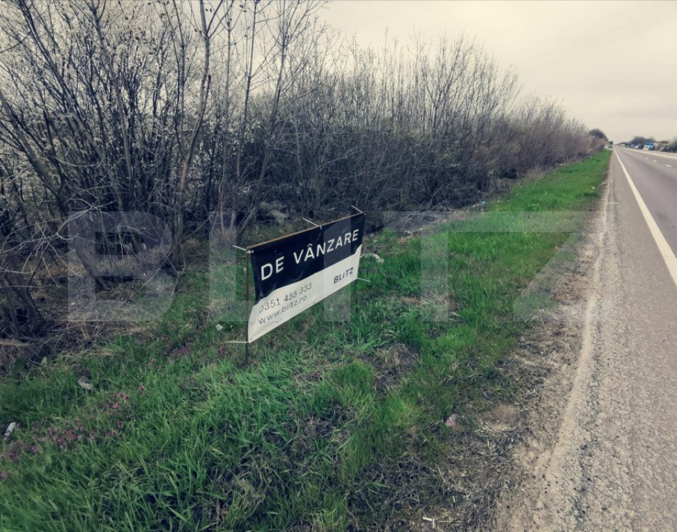 Teren intravilan 4672 mp , stradal DN6, zona sere Isalnita!
