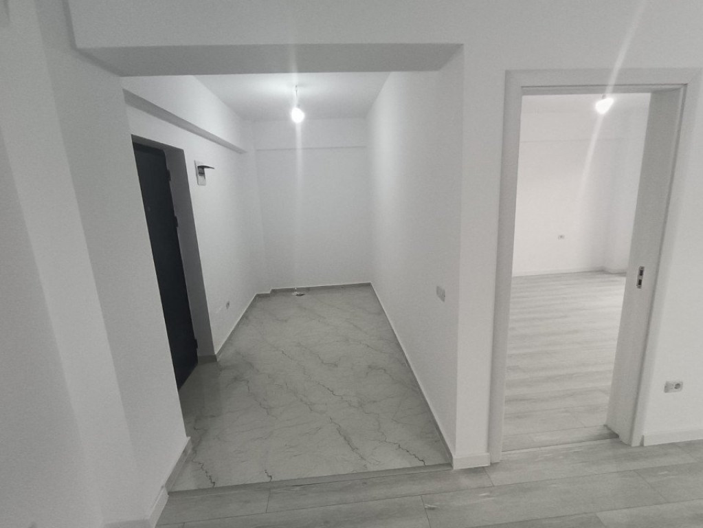 APARTAMENT 2 CAMERE, DECOMANDAT, BLOC NOU, 70 MP, PARCARE