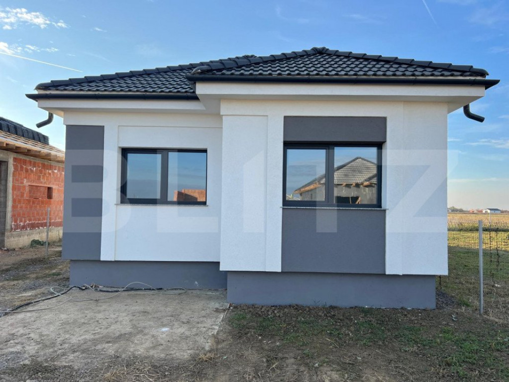 Casă de vânzare, cu 3 camere, 100 mp, zona Odoreului