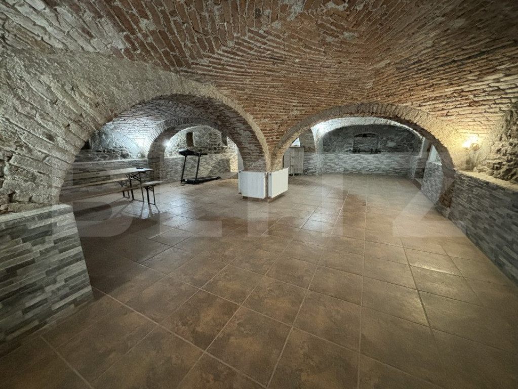 Spatiu comercial de inchiriat in suprafață de 88 mp in Val