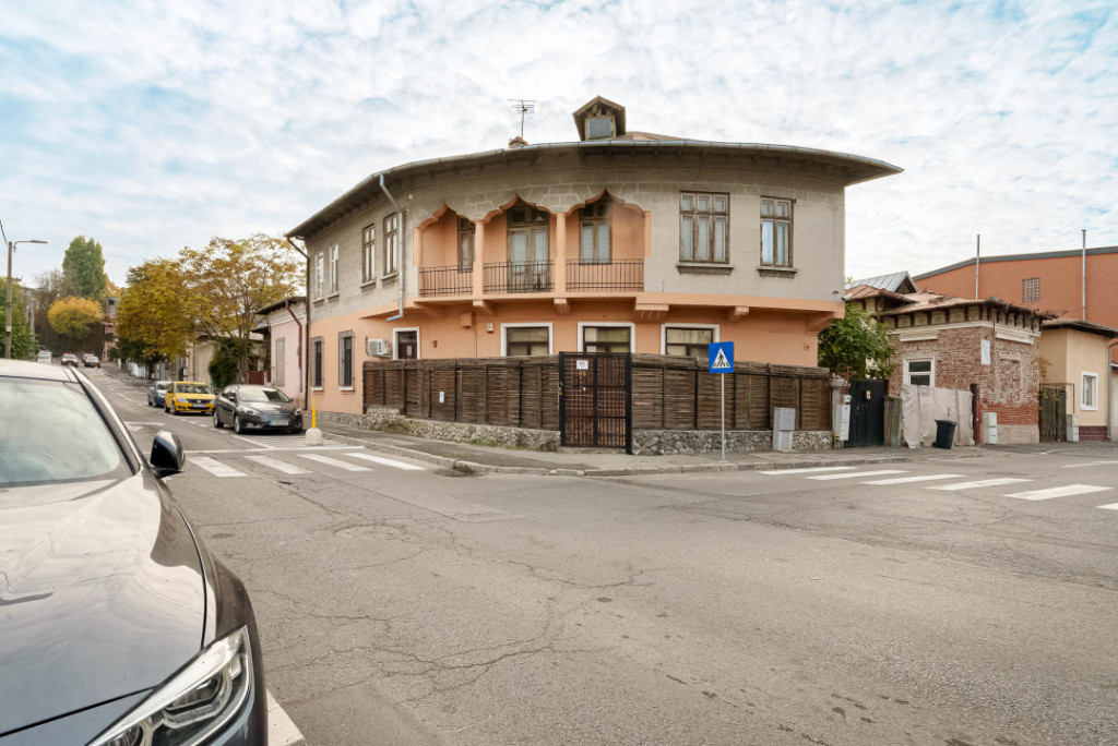 CAROL - REGINA MARIA, APARTAMENT RENOVABIL 80 MP TOTAL, ETAJ