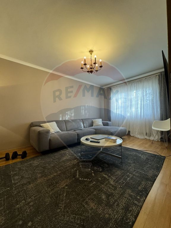 Apartament superb în inima orașului – 3 camere, Etaj ...
