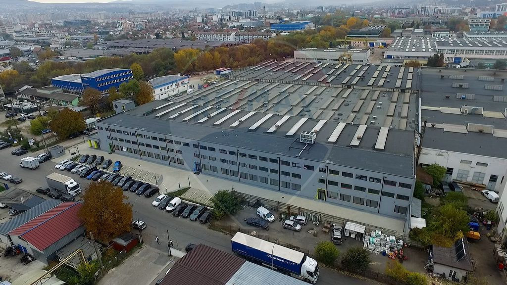 Clădire multifuncțională de vânzare – B-dul Muncii,...
